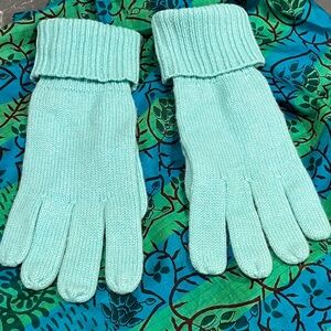 Mint Green 100% Cashmere Knit Gloves longer style or cuff above wrist NWOT